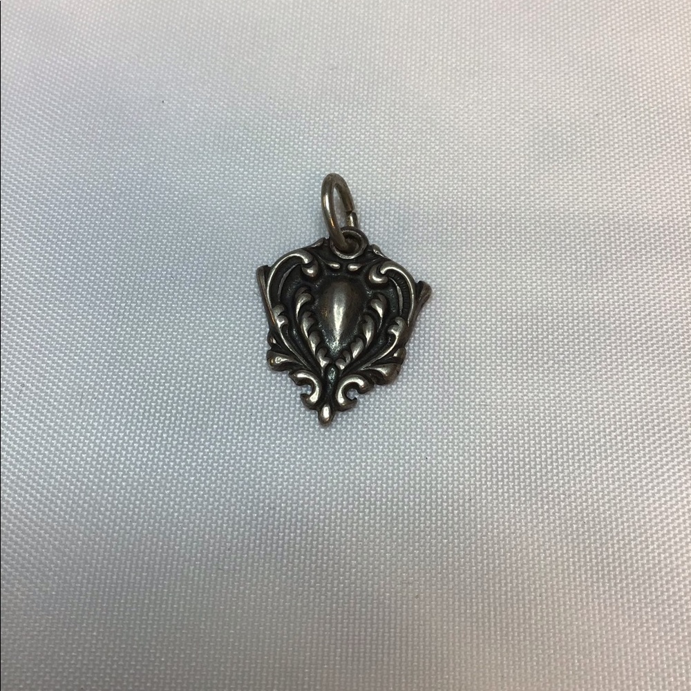VINTAGE STERLING SILVER VICTORIAN PENDANT CHARM